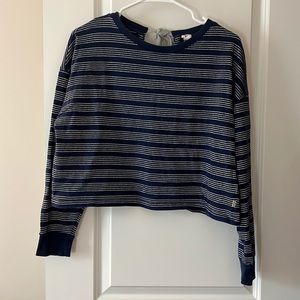 Levi’s long sleeve cropped tee